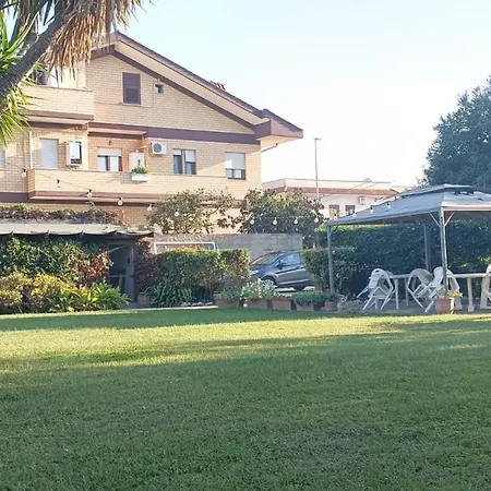 Attico Panoramico 5 Posti Letto - Aeroporto E Fiera * Fiumicino